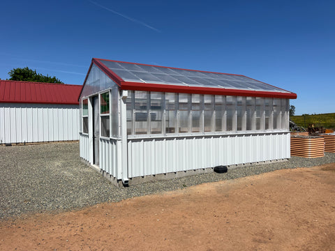 DIY Ponywall Greenhouse